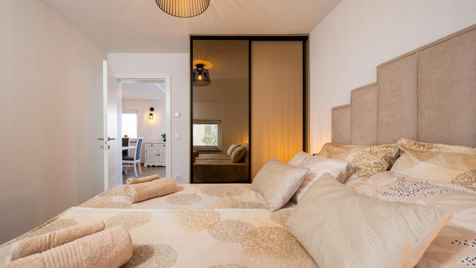 Apartments Summer Трогир Экстерьер фото